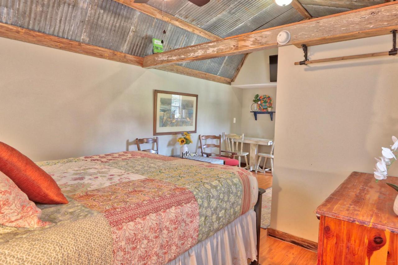 Sunflower Ridge Bungalow Wimberley Kültér fotó